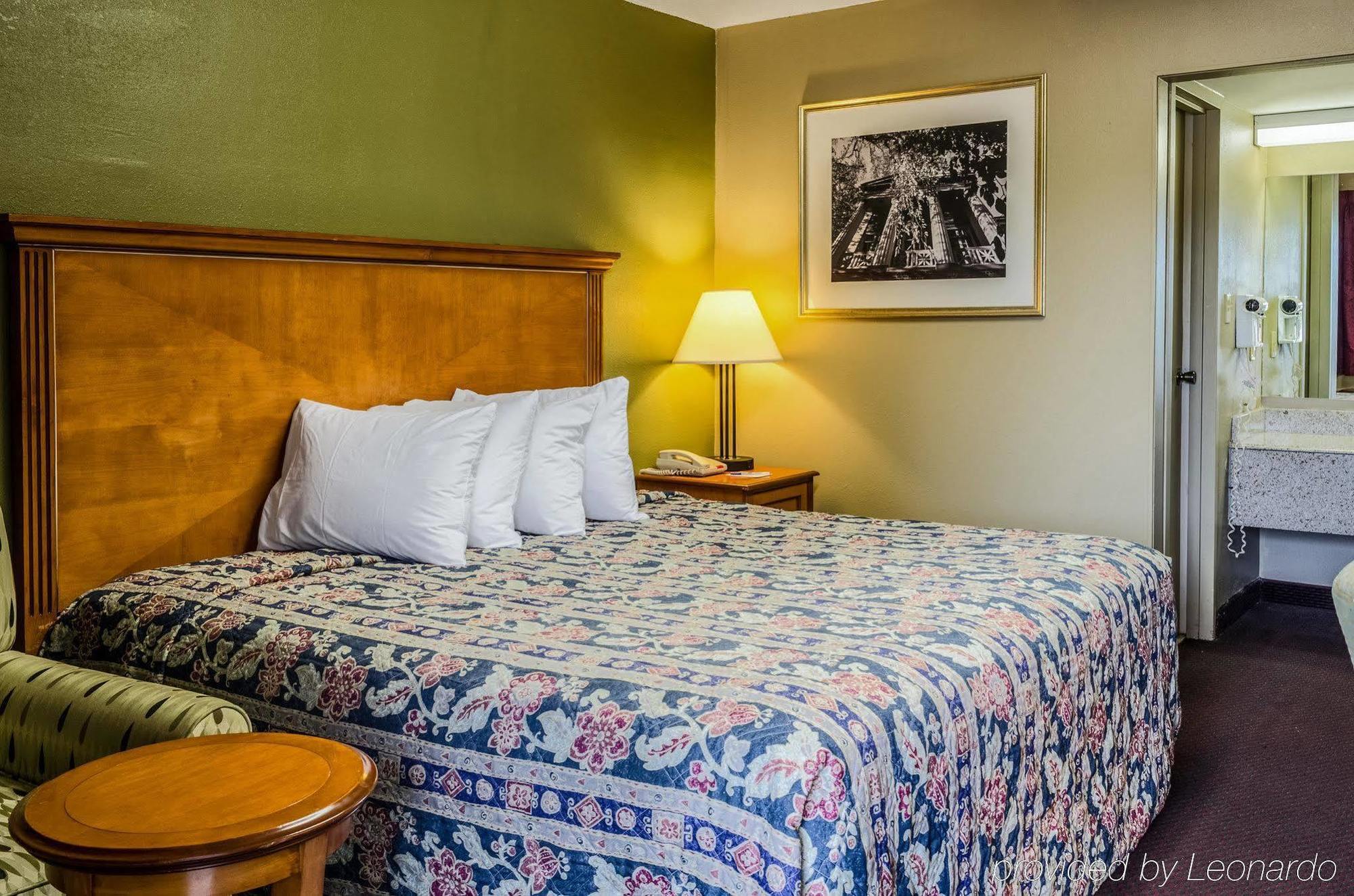 Rodeway Inn Indianola Eksteriør billede